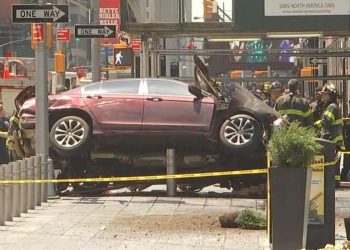 Car crashes after striking pedestrians in New York's Times Square