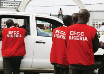 EFCC arrest internet fraudsters