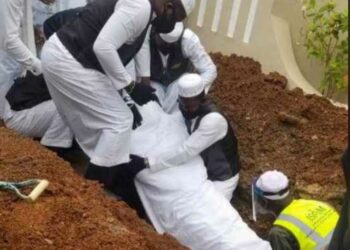 See Photos From Late Governor Ajimobi’s Burial.