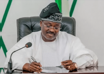 Anxiety mounts over Ajimobi’s health in Oyo .. Aides Insist He Is Alive