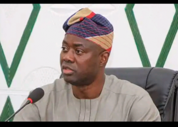 FG berates Makinde, faults reopening of schools
