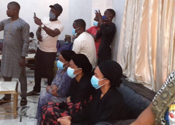 Former Ogun state governor, Otunba Gbenga Daniels pays condolence visit to the widow and family of late Senator Buruji Kasamu (Photos)