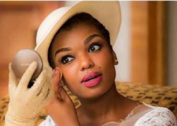 Tears as popular actress is shot dead in her home (Photo)