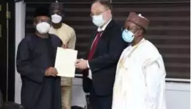 BREAKING: FG Receives Samples Of Russia’s Controversial COVID-19 Vaccine