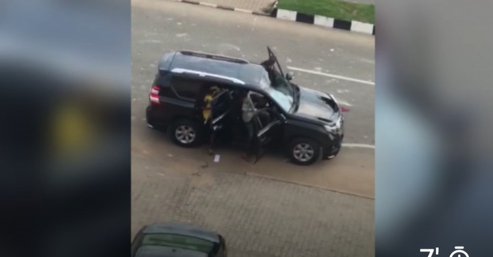 Nigerian Port Authority Headquarters On Fire! Mob Set NPA Office, Lagos Ablaze