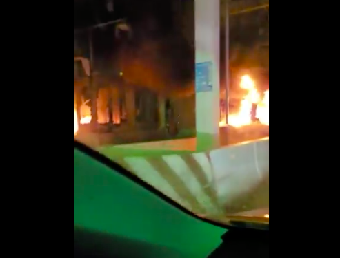 BREAKING: Lekki Tollgate On Fire After Secuity Agents Reportedly Kill EndSARS Protesters