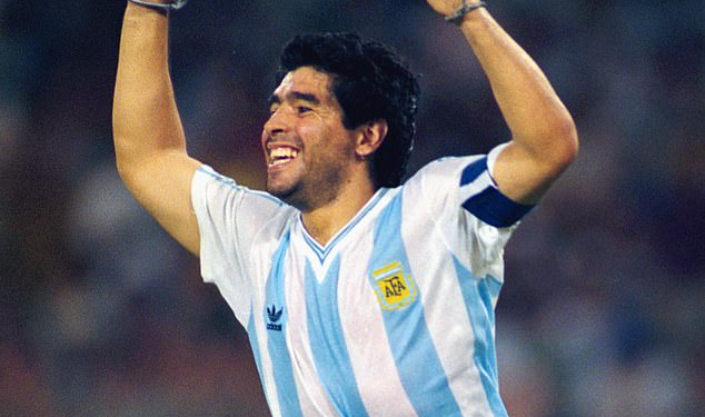 BREAKING : Diego Maradona Dead