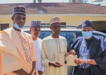 Dahiru Buba: Buhari Trekker Gets Car, N2 Million From Gombe Governor