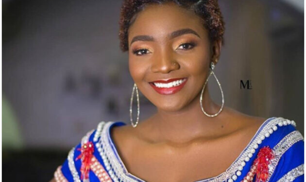 Simi: I Don’t Want To Be Singing In Heaven, I’m Ok Here