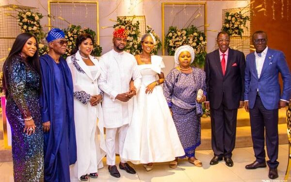 PHOTOS AS GBENGA DANIEL’S DAUGHTER KENNY & DEBOLA WILLIAMS HOLD REGISTRY CEREMONY