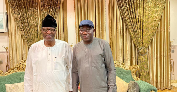 2023: Jonathan, Daniel Hold Close Door Meeting
