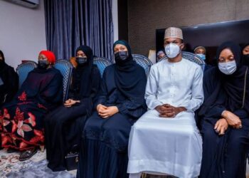 Aisha Buhari Visits Late COAS Wife With All Her Children