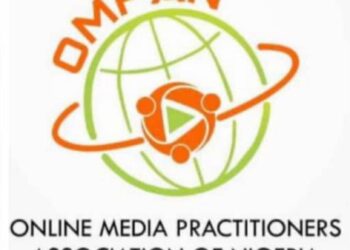 New Media Practitioners Close Ranks on Media Round Table, Chat New Course( Photos)