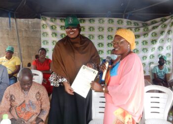10th year anniversary, Olive school donates to LG