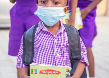 FRENZY IN ALIMOSHO AS TEAM PIPO DOLES OUT ASIWAJU BRANDED BAGS EXERCISE BOOKS