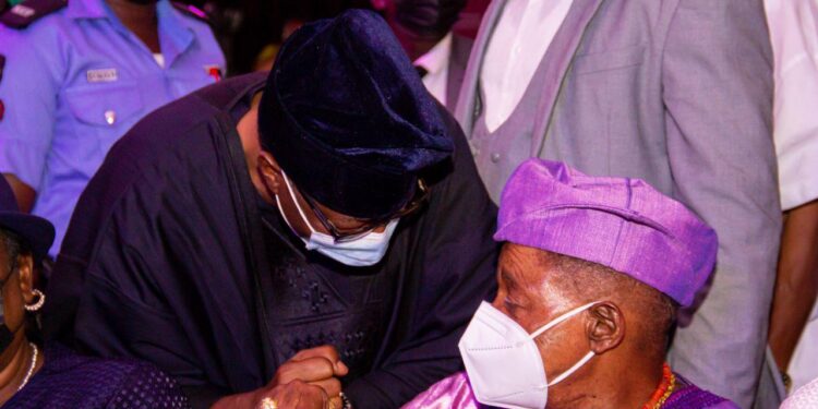 ALAAFIN: Gbenga Daniel Condoles Gov Makinde,Oyo People