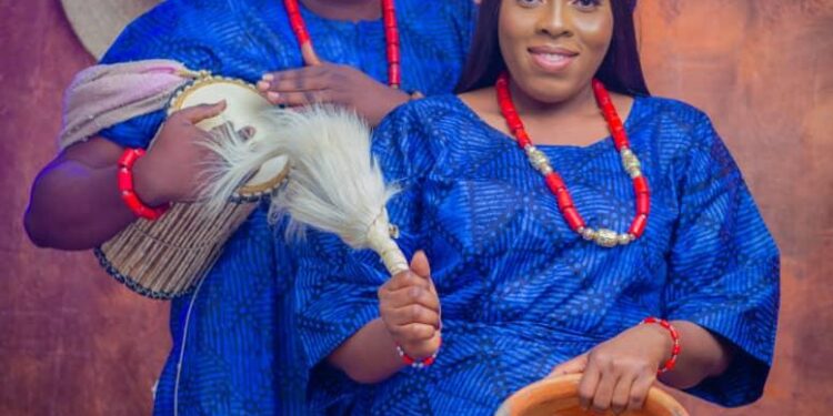 MOTHER OF ALL PARTIES IN LAGOS AS OLANREWAJU AKANNI LAMEX GIVES OUT DAUGHTER’S HAND IN MARRIAGE