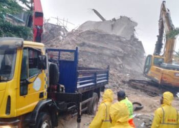 Emergency Responders Recover Two Bodies At Lagos Building Collapse Site