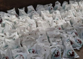 “We No Dey Give Shishi But We Dey Share Soap And Oil” – Nigerians Come After LP