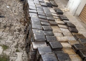 4 Drug Barons Arrested As NDLEA Busts Cocaine Warehouse In Lagos …. Seizes #193Billion Worth of Crack In Lagos