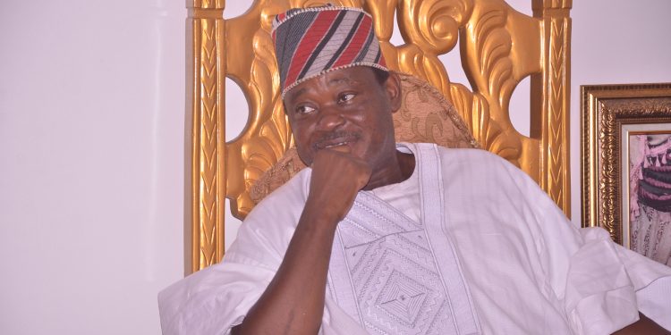 Colorful cultural display holds as Jimoh Ibrahim,  others storm Ugbo for Olugbo’s 13th Coronation anniversary