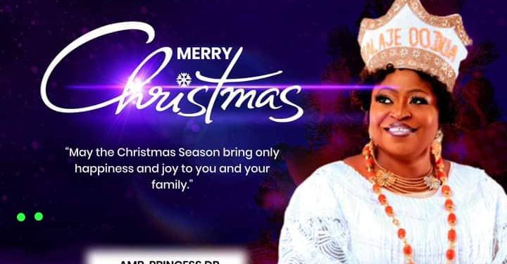 Photos As  Iyalaje Oodua Fetes Indigent Children With Millions Of Naira To Celebrate Xmas