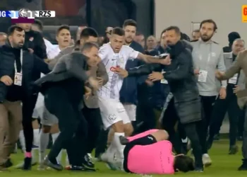 Referee