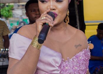 Shola Vibrator Set To Host Birthday Concert, Embark On Global Tour With Band Members