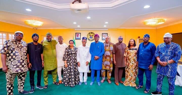 APEX LEADERSHIP: Alimosho Voice Congratulates Hon. Bisi Yusuf on His Emergence as Mandate Movement Leader