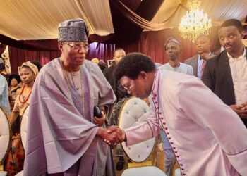 Otunba Gbenga Daniel joins dignitaries to celebrate Oba Ogunsanwo’s 5th anniversary