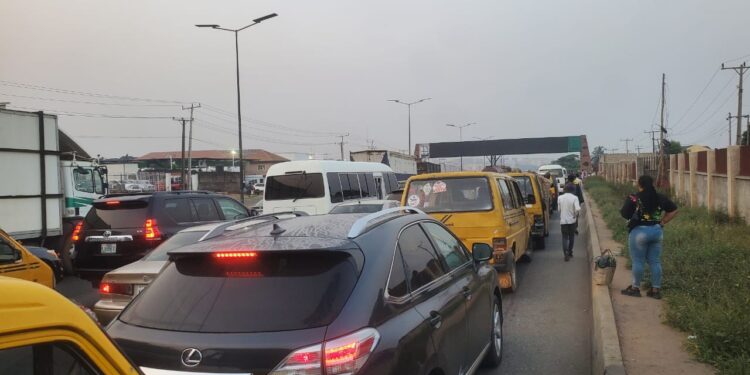 Overturned Truck at Otedola Bridge Triggers Massive Traffic Gridlock on Lagos-Ibadan Expressway