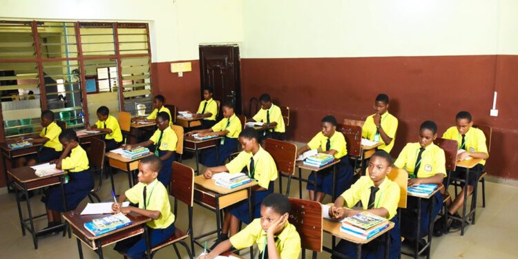 Sacred Heart Catholic College Alumni Mark 25th Anniversary with Career Mentorship for Students