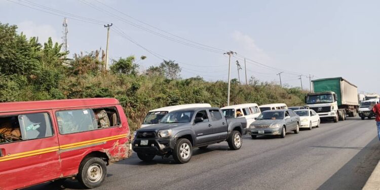 Otedola Bridge Chaos: Overturned Mack Truck Spills Containers, Triggers Massive Gridlock on Lagos-Ibadan Expressway