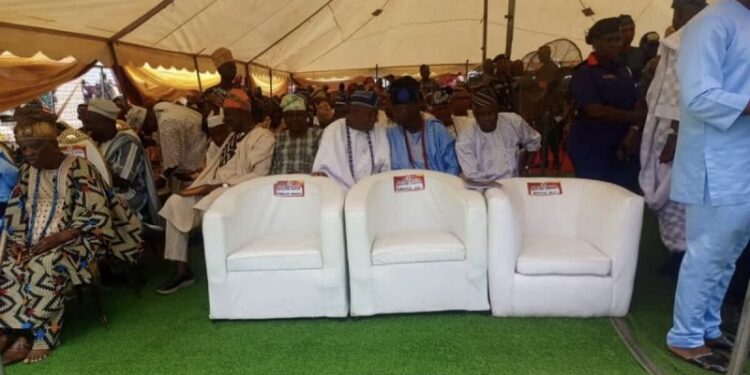 Drama at Mapo Hall: Three Ibadan Chiefs Crowned in Absentia Amid Political Speculations