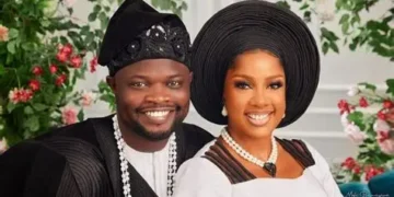 “Pastor Seun Osigbesan Praises Wife’s Strength and Sacrifice During Tough Times in Heartfelt Birthday Tribute”