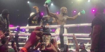 E-Money Delivers N50m Promise as Carter Efe Defeats Portable in Celebrity Boxing Showdown