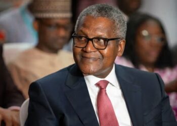 Dangote Group Debunks Rift Rumours with Elumelu, Slams False Refinery Funding Claims